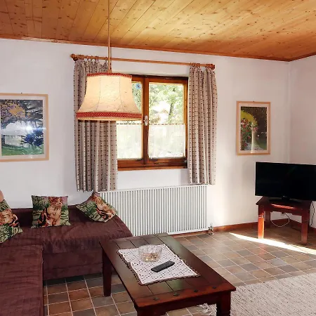 Huberhausl 107s アパート オーバーアウ